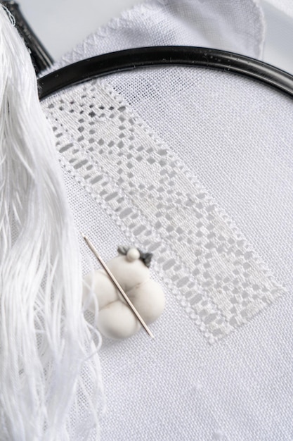 Ręczny haft - zbliżenie nici